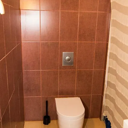 Willa Szymbark - Basen, Sauna, Balia, Jacuzzi, Dom Caloroczny W Szymbarku Exterior photo