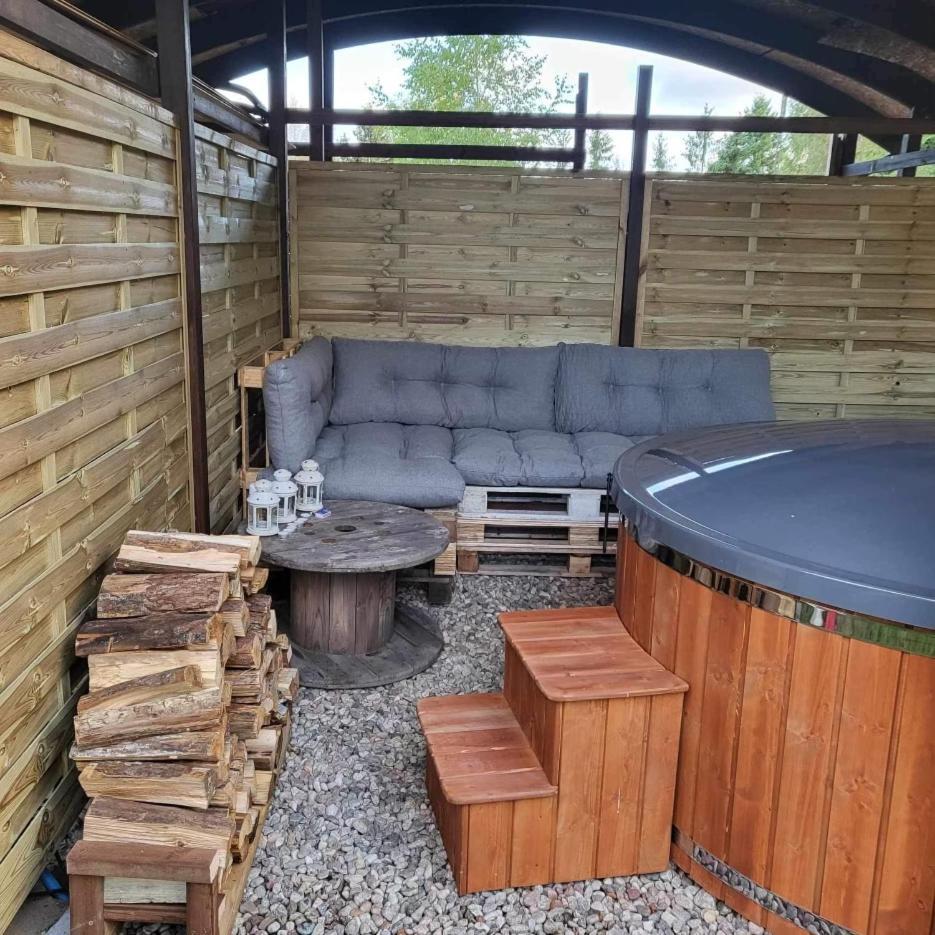Szymbark - Basen, Sauna, Balia, Jacuzzi, Dom Caloroczny W Szymbarku Villa
